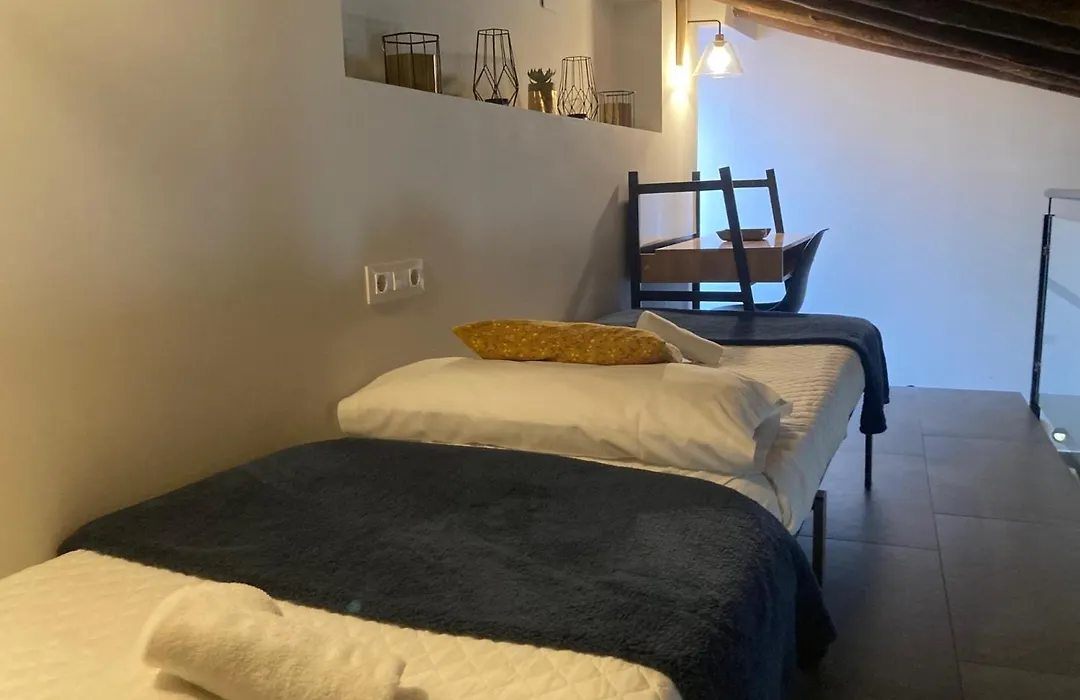 Apartamentos Cáceres Central Suites Torres de Cáceres-1